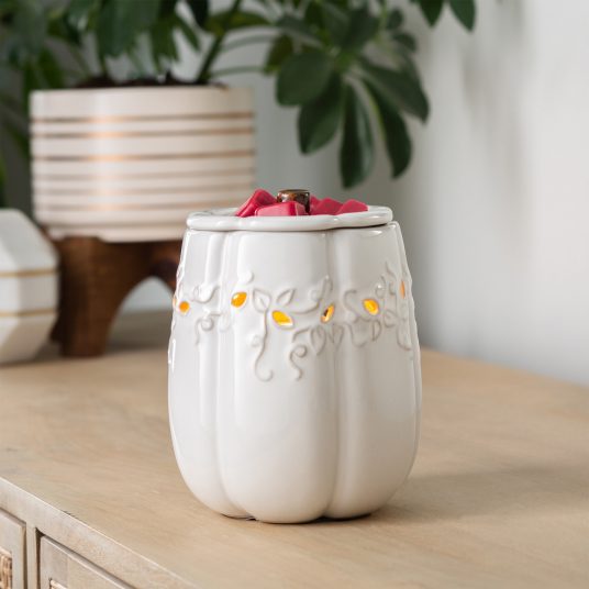 Ambient wax melt warmer – soft glow and pumpkin design