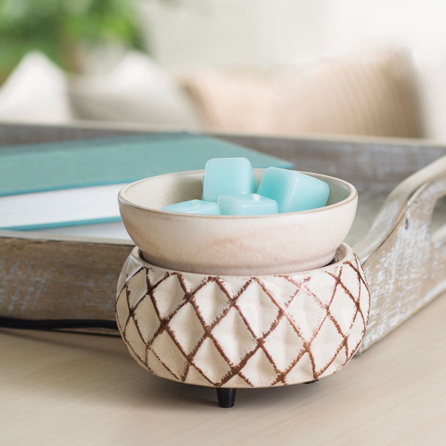 Cream lattice 2-in-1 wax and candle warmer