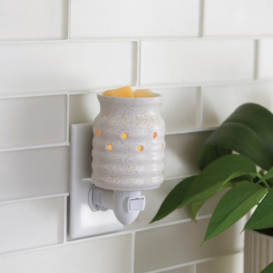 Farmhouse Pluggable Fragrance Warmer